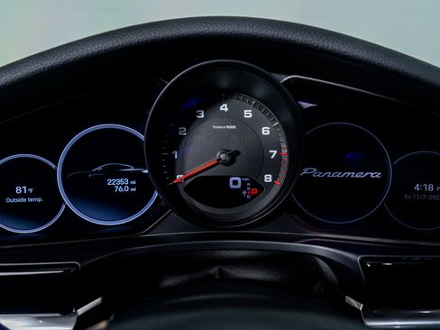 Used 2022 Porsche Panamera 4 Platinum Edition image 44