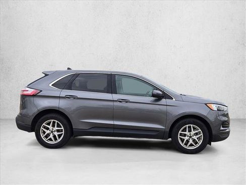 Used 2023 Ford Edge SEL image 4