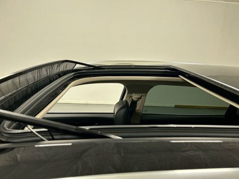 Used 2022 Lincoln Nautilus Reserve w/ Luxury Package image 20