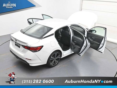 Used 2021 Nissan Sentra SR FWD image 40