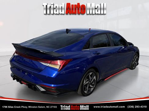 Used 2023 Hyundai Elantra Limited image 5