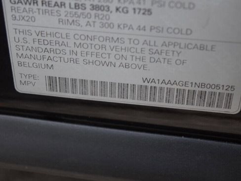 Used 2022 Audi e-tron Premium image 83