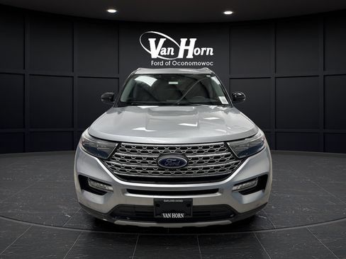 Used 2023 Ford Explorer Limited AWD/4WD image 12