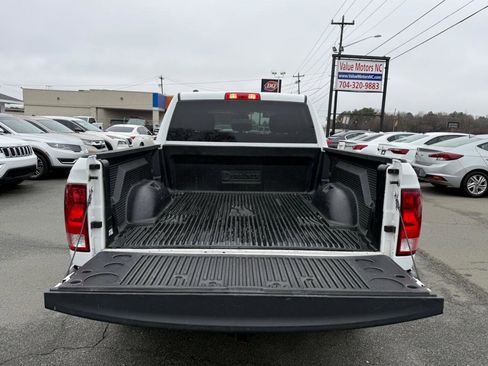 Used 2020 RAM 1500 Classic SLT image 10
