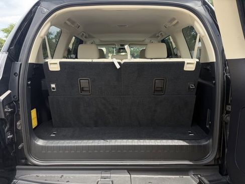 Used 2022 Lexus GX 460 Premium w/ Premium Package AWD/4WD image 31