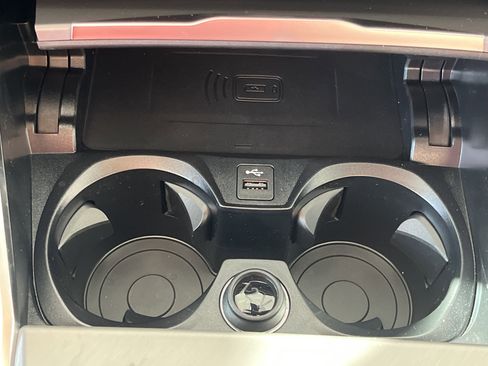 New 2026 BMW 330i Sedan w/ M Sport Package image 7