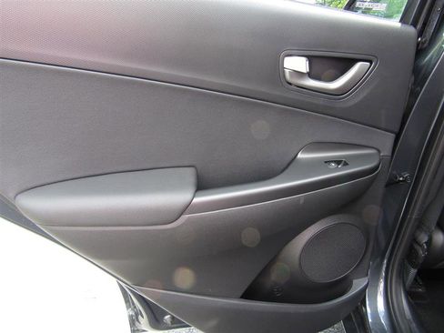 Used 2021 Hyundai Kona Limited image 30