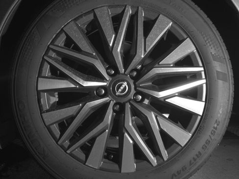 Used 2025 Nissan Altima 2.5 SV image 14