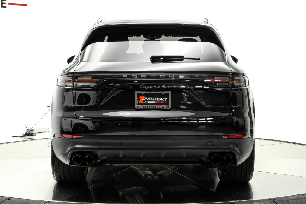 Used 2023 Porsche Cayenne S Platinum w/ Premium Package Plus AWD/4WD image 11