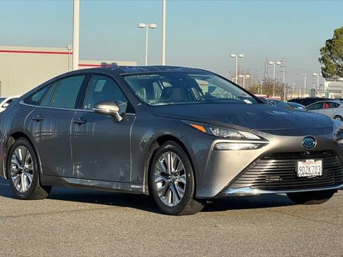 Certified 2022 Toyota Mirai XLE image 5