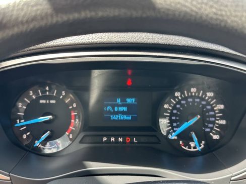 Used 2017 Ford Fusion S FWD image 17