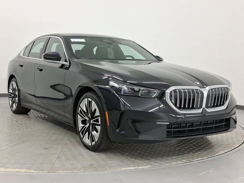New 2026 BMW 530i w/ Premium Package image 7