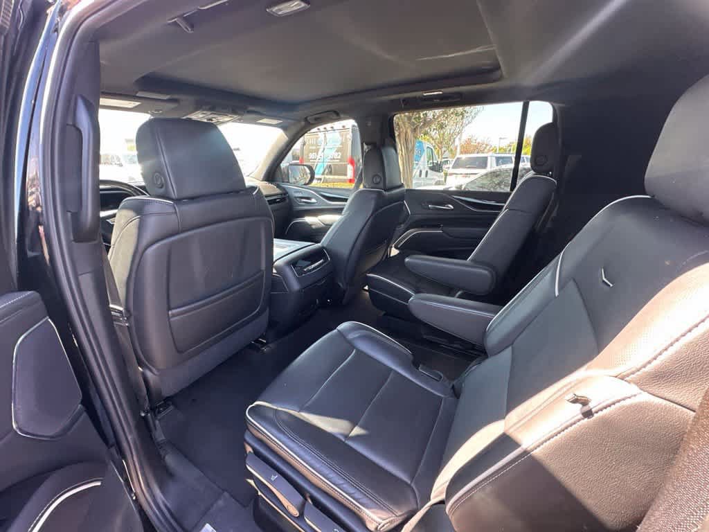 Used 2024 Cadillac Escalade ESV Sport AWD/4WD image 10