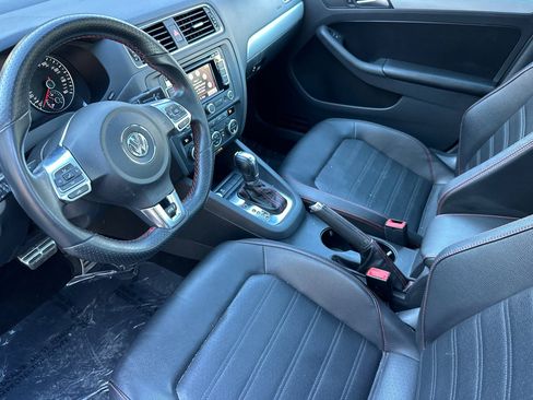 Used 2013 Volkswagen Jetta GLI image 4