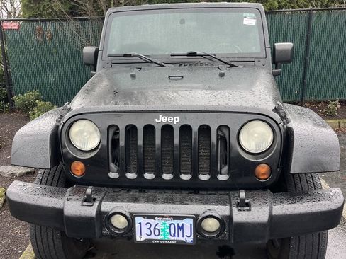 Used 2008 Jeep Wrangler Unlimited Sahara w/ Dual Top Group image 8