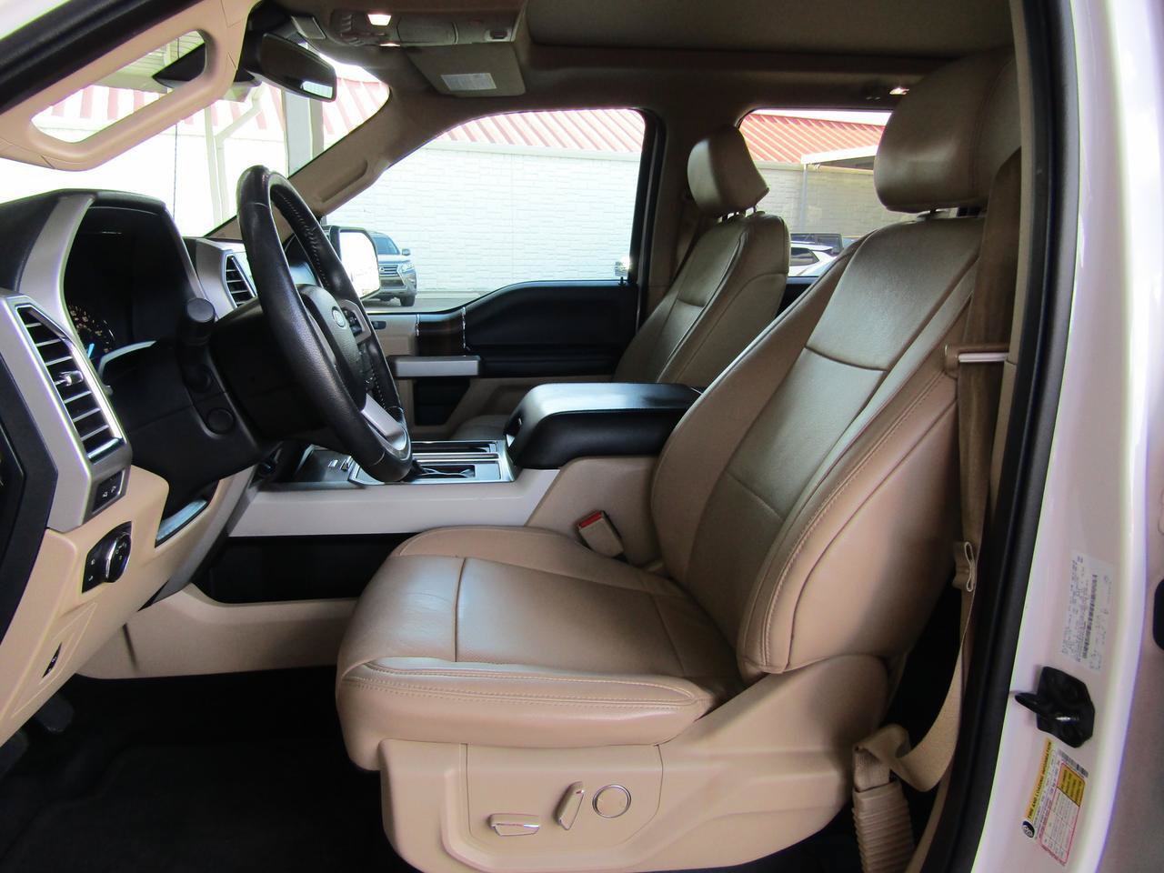 Used 2015 Ford F150 Lariat w/ Equipment Group 502A Luxury RWD image 9