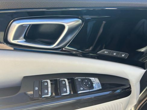 Used 2023 Kia Carnival SX Prestige FWD image 48