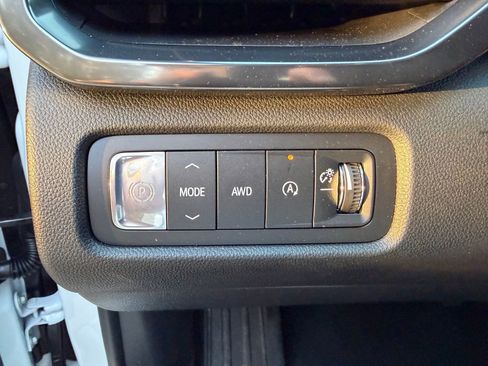 New 2026 GMC Acadia AT4 image 12