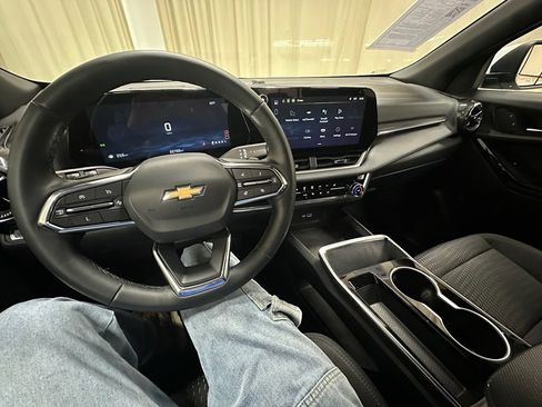 Certified 2025 Chevrolet Equinox LT FWD image 29