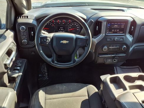Used 2020 Chevrolet Silverado 1500 Custom w/ Infotainment Package AWD/4WD image 9