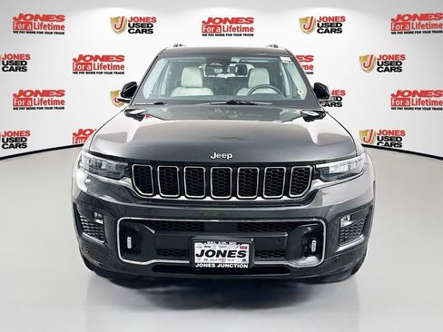 Used 2023 Jeep Grand Cherokee L Overland w/ Luxury Tech Group IV AWD/4WD image 13