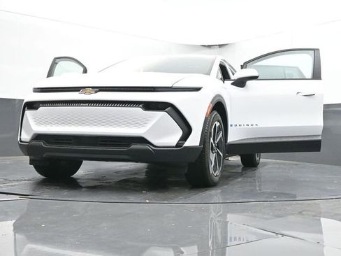 New 2026 Chevrolet Equinox EV LT image 64