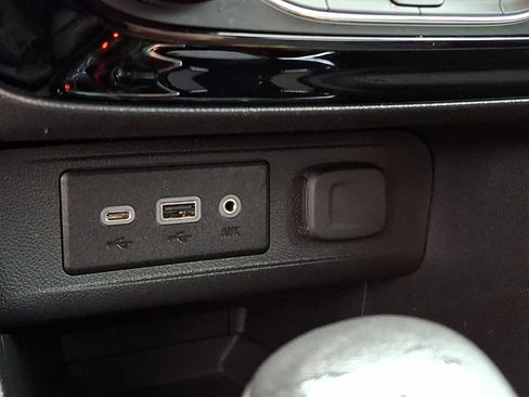 Certified 2023 Buick Encore GX Select FWD image 24