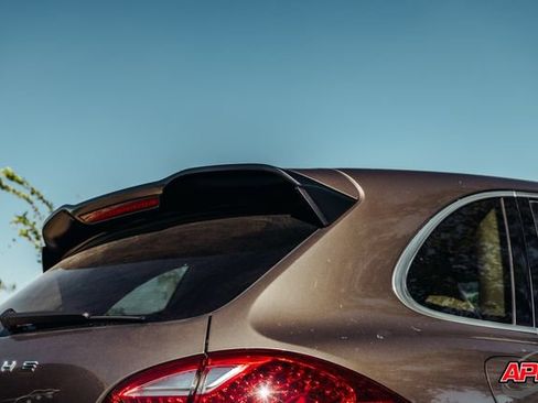 Used 2013 Porsche Cayenne AWD/4WD image 28