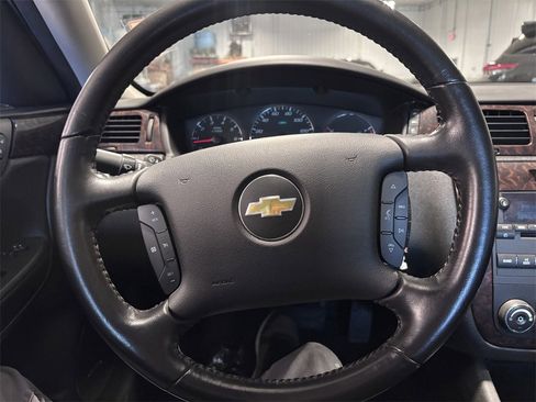 Used 2014 Chevrolet Impala LTZ image 21