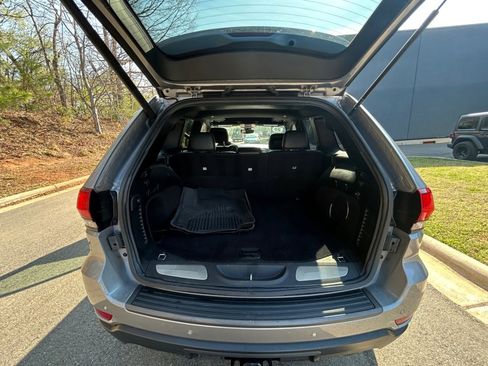 Used 2020 Jeep Grand Cherokee Trailhawk image 18