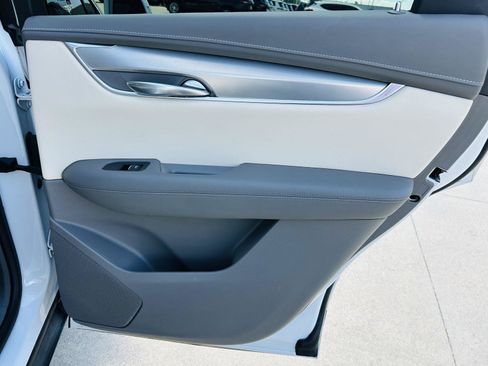 Used 2020 Cadillac XT5 Premium Luxury w/ LPO, Floor Liner Package FWD image 30