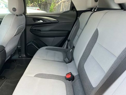 Used 2024 Chevrolet TrailBlazer LT FWD image 23