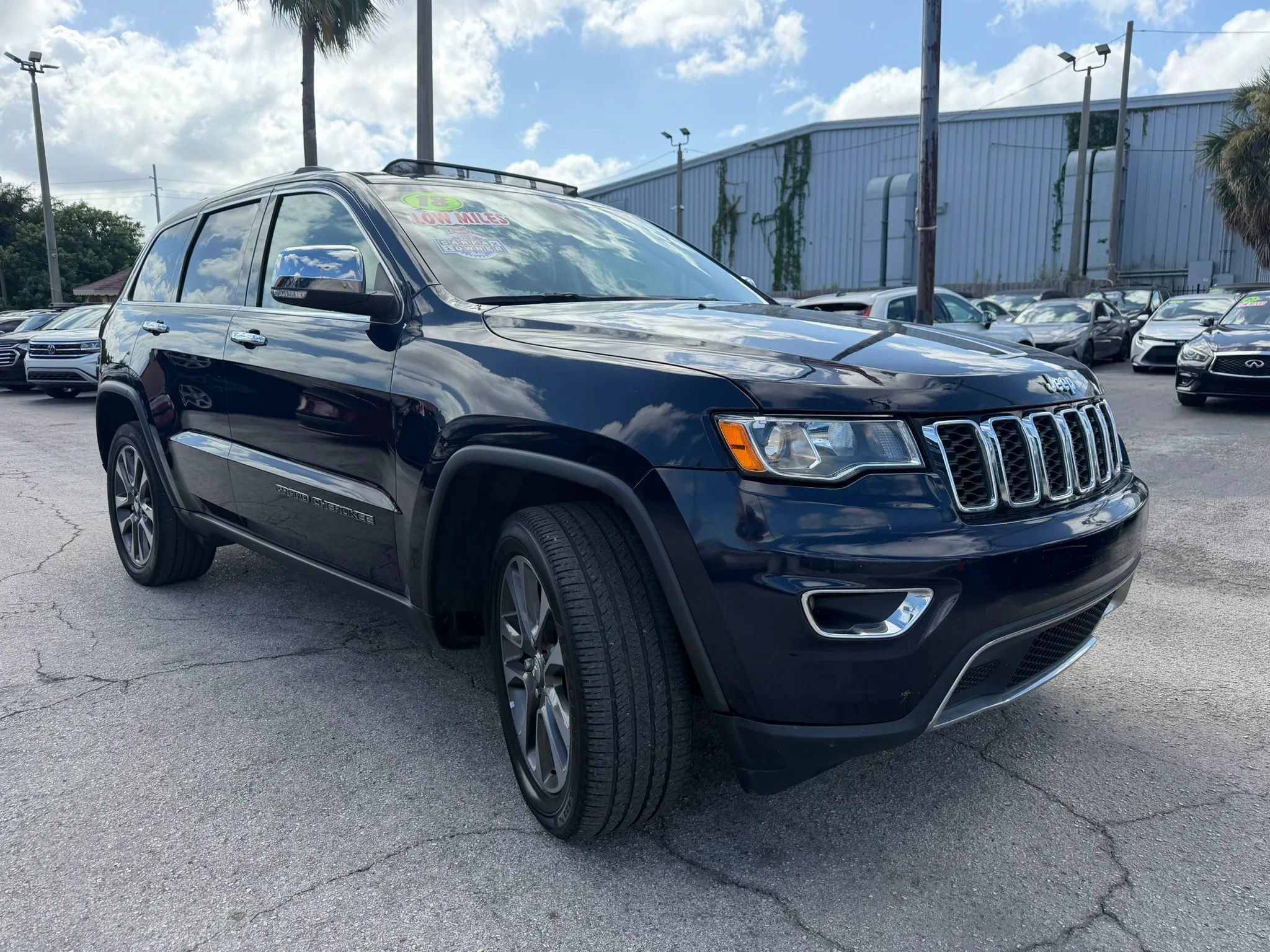 Used 2018 Jeep Grand Cherokee Limited RWD image 3