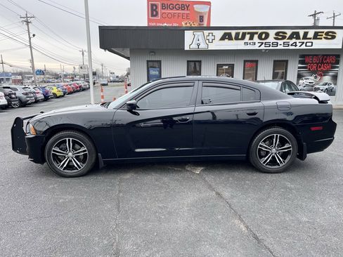 Used 2014 Dodge Charger SXT Plus image 2