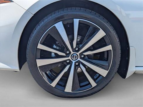 Used 2021 Nissan Altima 2.5 SR FWD image 9