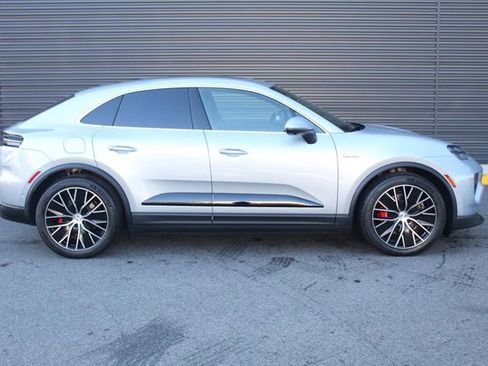 New 2025 Porsche Macan 4S Electric image 9