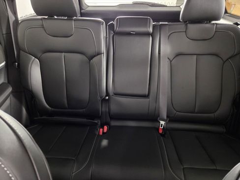 New 2026 Jeep Grand Cherokee Limited RWD image 16