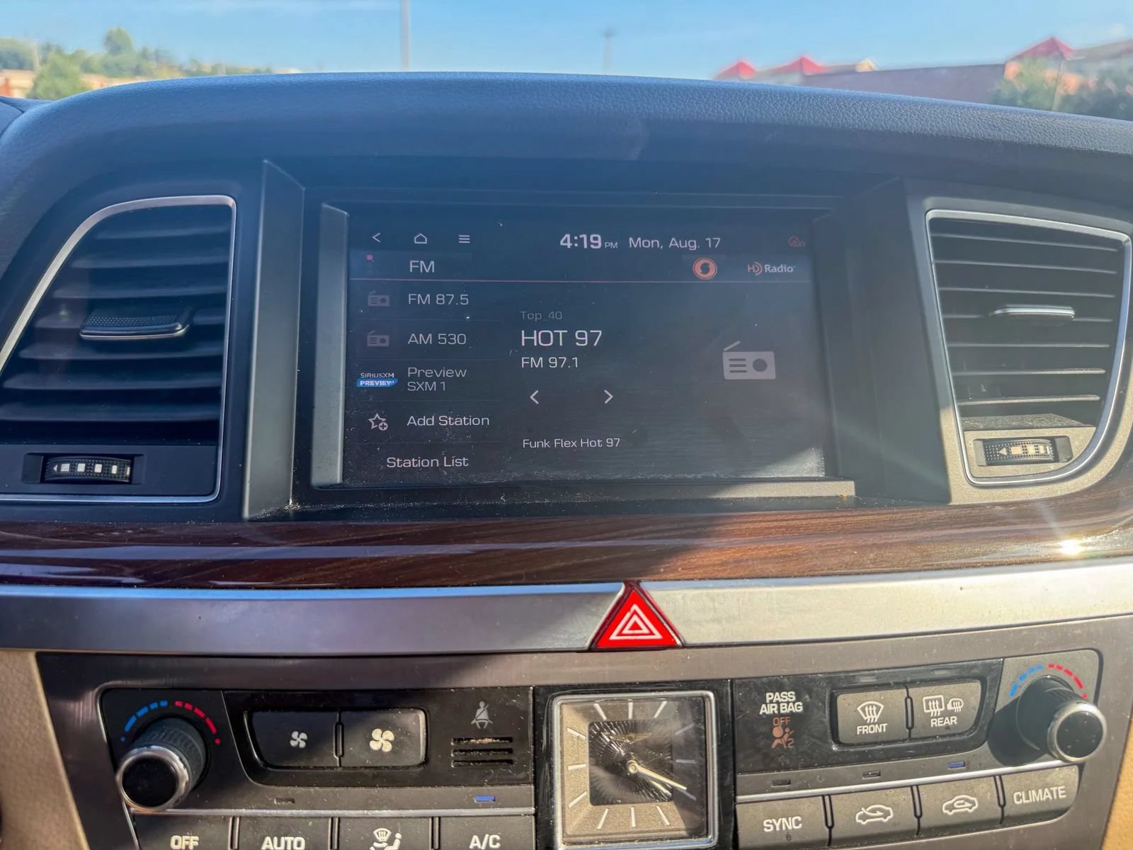 Used 2020 Genesis G80 3.8 RWD image 23