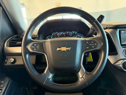 Used 2015 Chevrolet Suburban LS image 15