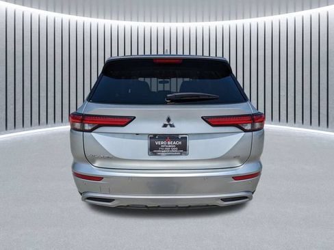 Used 2024 Mitsubishi Outlander SE FWD image 5