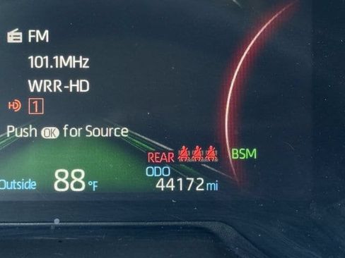 Used 2025 Toyota RAV4 XLE FWD image 16