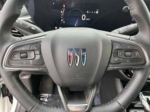 Used 2025 Buick Envista Sport Touring image 27