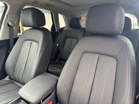 Used 2024 Audi Q5 2.0T Premium Plus AWD/4WD image 17
