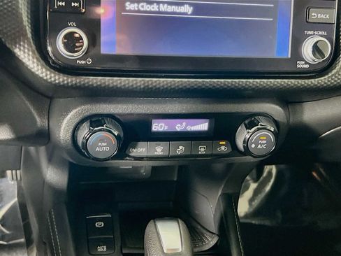 Used 2021 Nissan Kicks SV FWD image 16