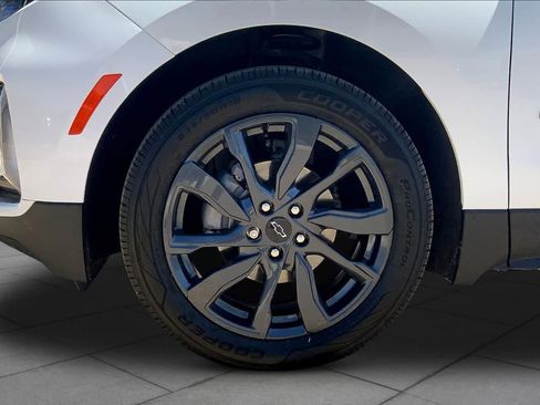 Used 2024 Chevrolet Equinox RS w/ RS Leather Package FWD image 11