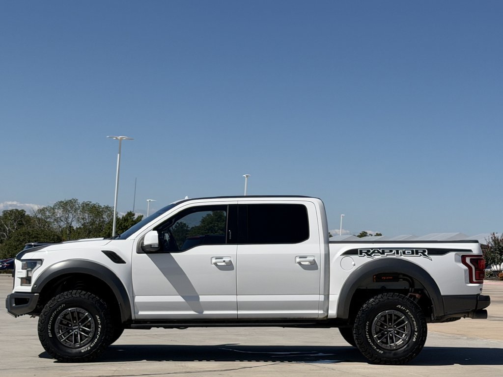 Used 2020 Ford F150 Raptor w/ Equipment Group 802A Luxury AWD/4WD image 3