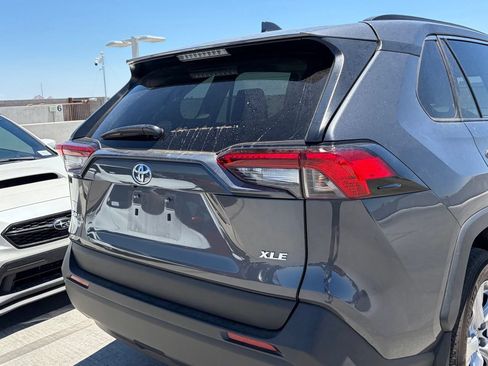 Used 2025 Toyota RAV4 XLE w/ Convenience Package FWD image 4