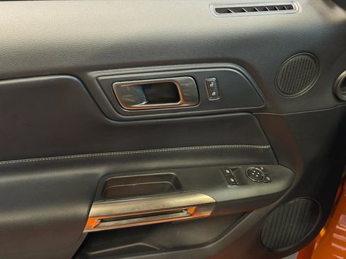 Used 2020 Ford Mustang Shelby GT500 w/ Carbon Fiber Track Pack image 19