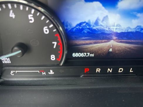 Used 2022 Ford Explorer Limited w/ Equipment Group 301A AWD/4WD image 10