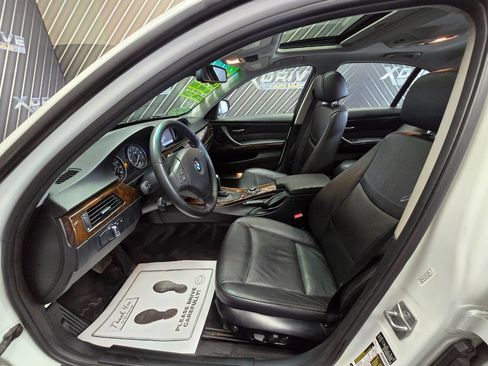 Used 2011 BMW 328i xDrive Sedan image 17